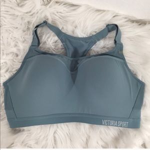 Victoria’s Secret Incredible Lightweight Max 36D